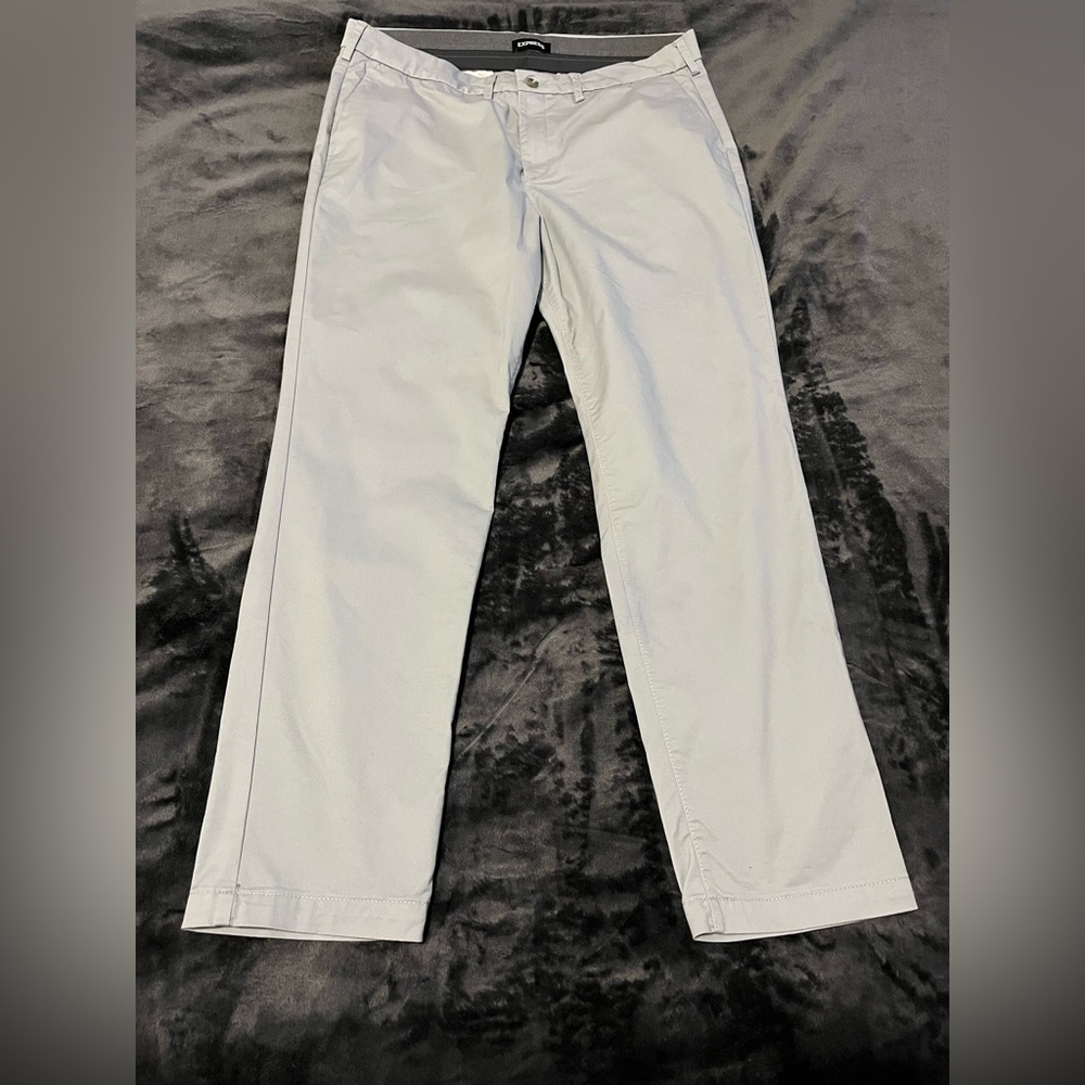 Express Men's Light Gray Chinos Slim Stretch. Pockets 36 x 32. NWOT.